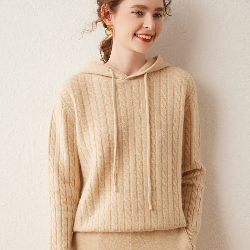 Seven-pin double strand thickened twist loose over a knitted cashmere base shirt